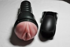 Srovnání vagíny Fleshlight a masturbátoru Cobra Libre